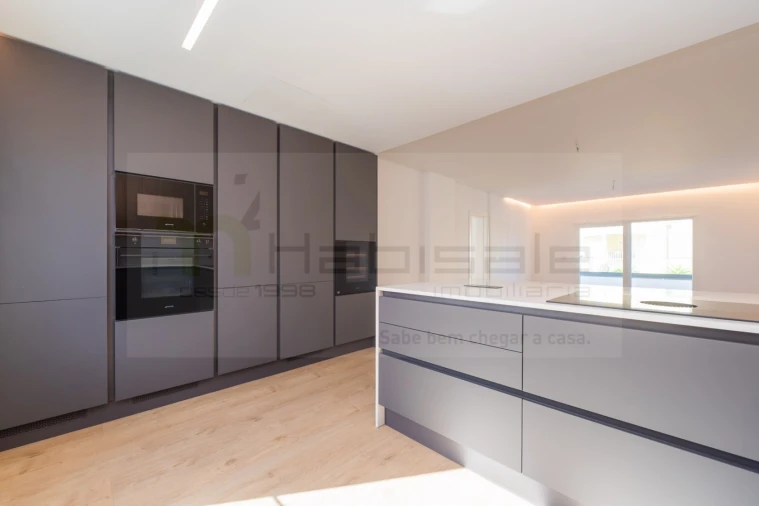 Apartamento T3 para Venda em Carcavelos e Parede Foto 15