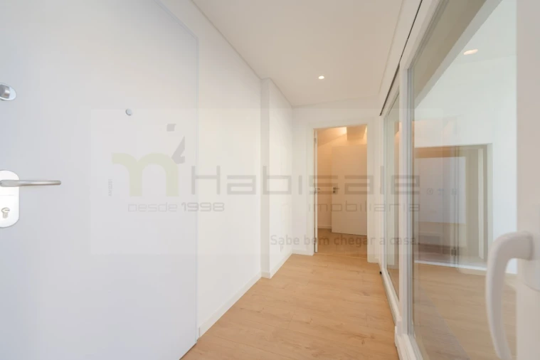 Apartamento T3 para Venda em Carcavelos e Parede Foto 34