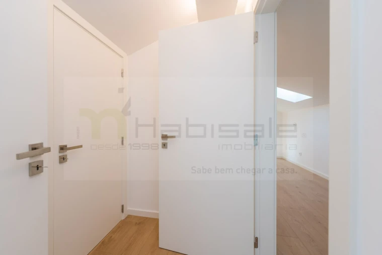 Apartamento T3 para Venda em Carcavelos e Parede Foto 35
