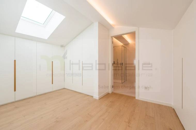 Apartamento T3 para Venda em Carcavelos e Parede Foto 43