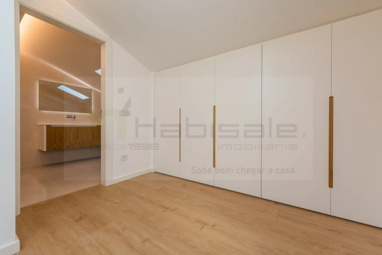 Apartamento T3 para Venda em Carcavelos e Parede Foto 46