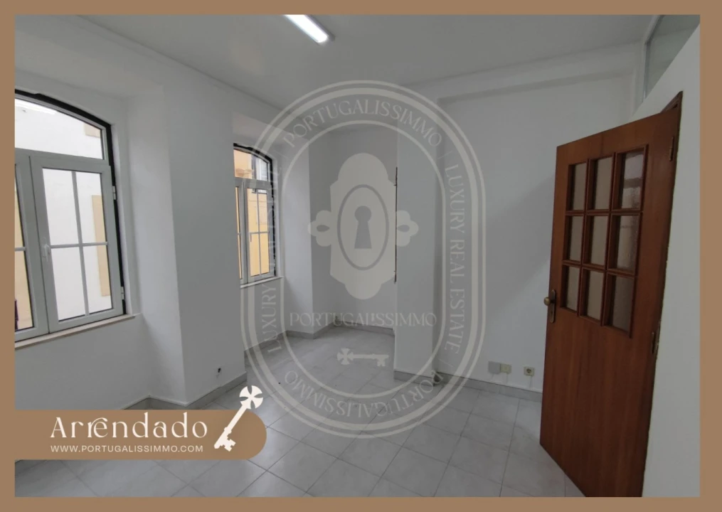 Escritório para Arrendamento em São João Baptista e Santa Maria dos Olivais Foto 1