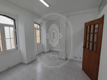 Escritório para Arrendamento em São João Baptista e Santa Maria dos Olivais
