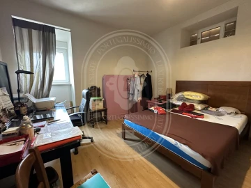 Moradia T4 para Venda em Brogueira, Parceiros de Igreja e Alcorochel