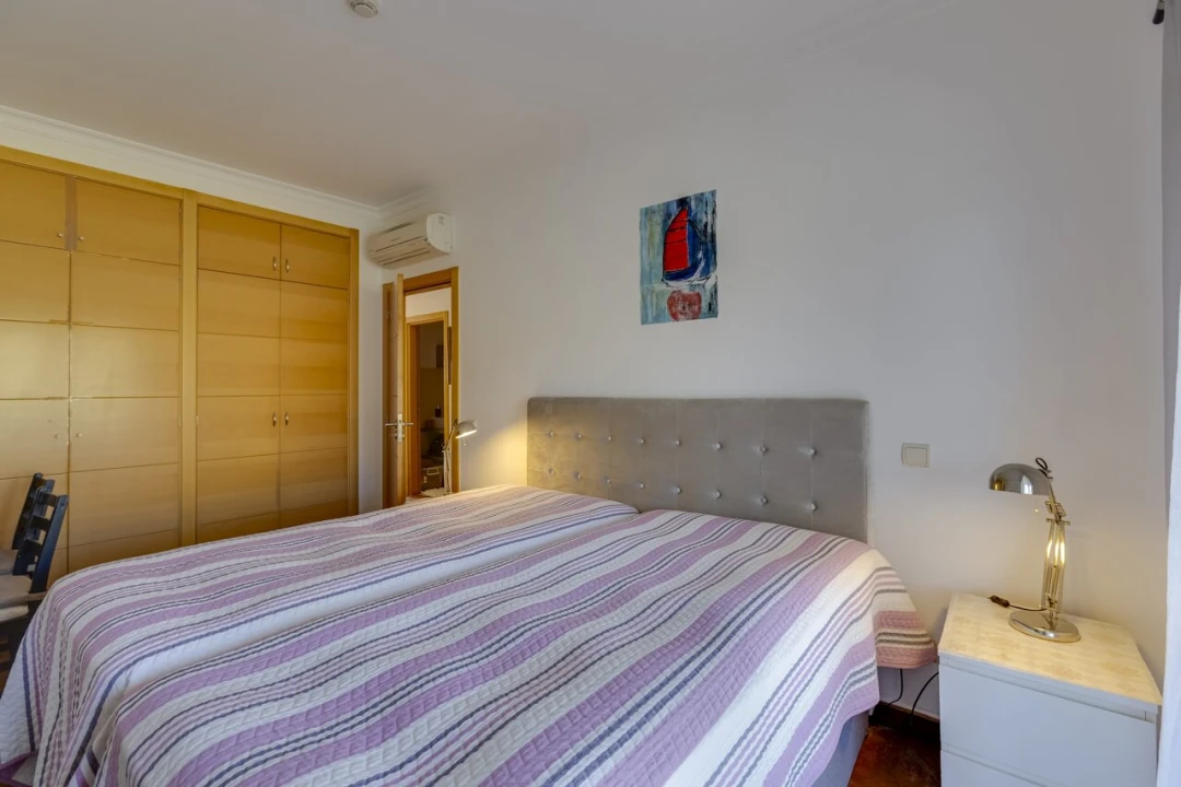 Apartamento T2 para Venda em Budens Foto 16