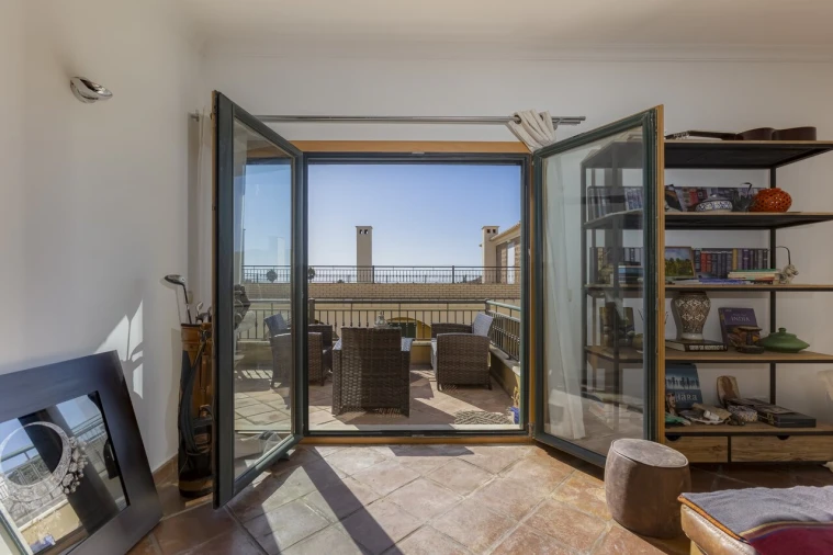 Apartamento T2 para Venda em Budens Foto 10