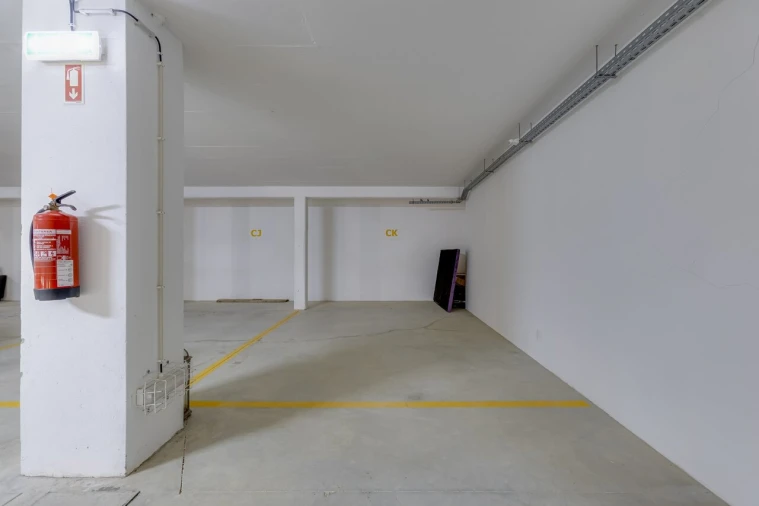 Apartamento T2 para Venda em Budens Foto 23