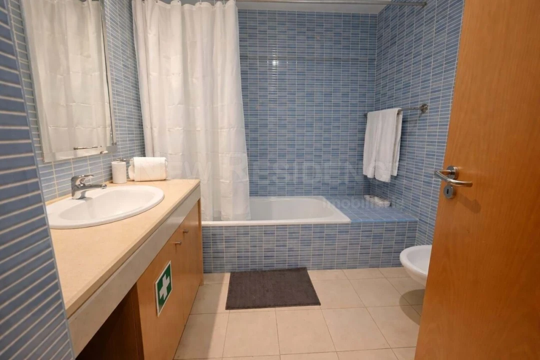Apartamento T2 para Venda em Albufeira e Olhos de Água Foto 7