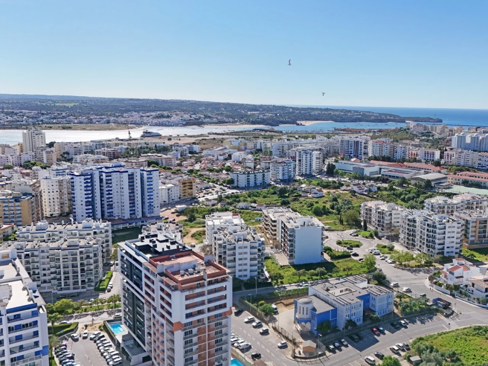 Apartamento T4 para Venda em Portimão Foto 3