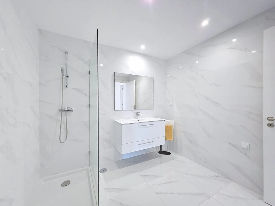 Apartamento T4 para Venda em Portimão Foto 22