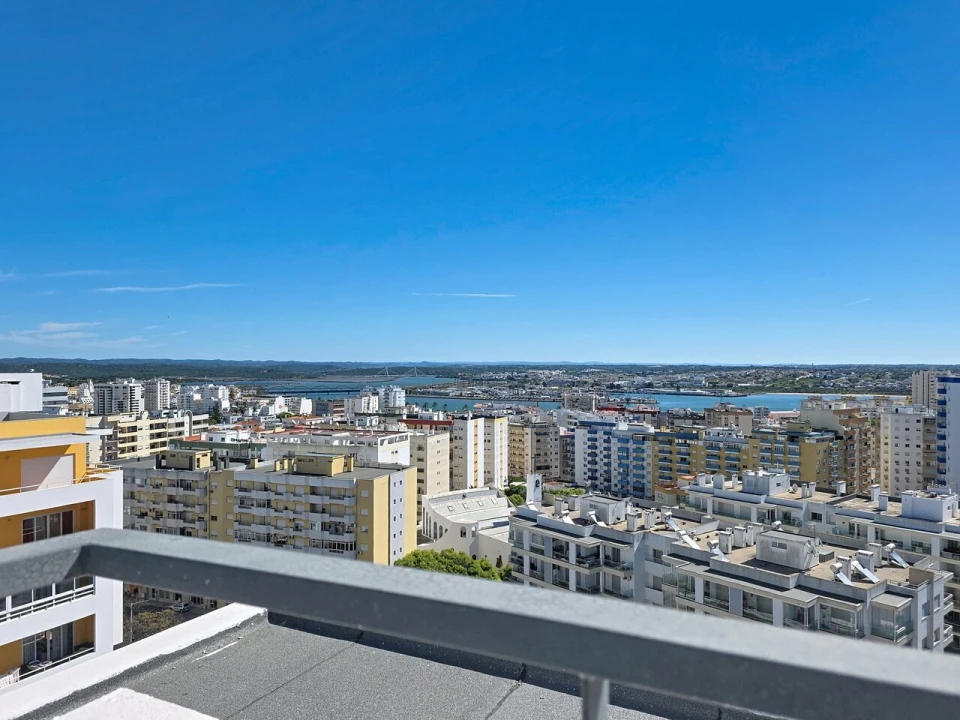 Apartamento T4 para Venda em Portimão Foto 46