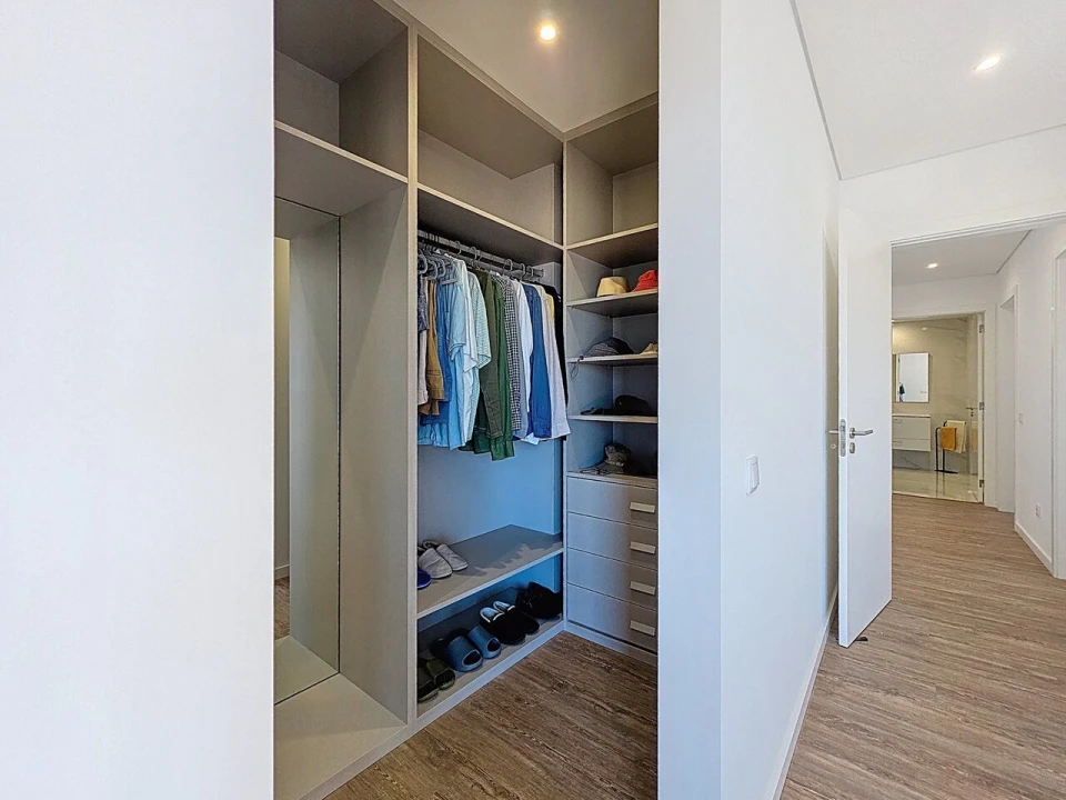 Apartamento T4 para Venda em Portimão Foto 35