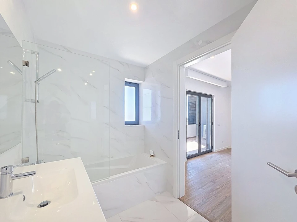 Apartamento T4 para Venda em Portimão Foto 37