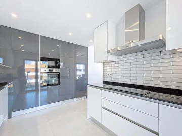 Apartamento T4 para Venda em Portimão