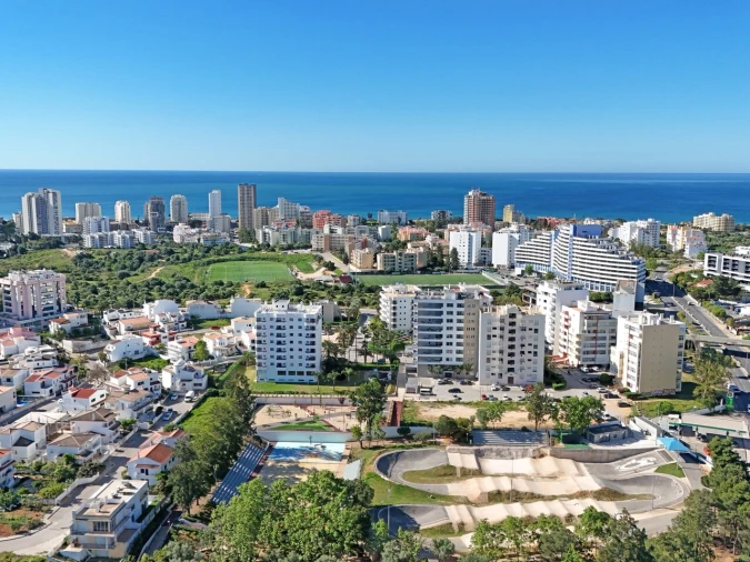 Apartamento T4 para Venda em Portimão Foto 4