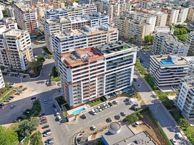Apartamento T4 para Venda em Portimão Foto 6