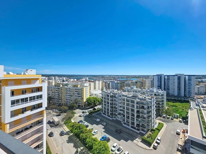 Apartamento T4 para Venda em Portimão Foto 38