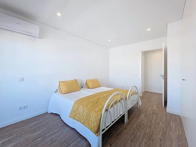 Apartamento T4 para Venda em Portimão Foto 29