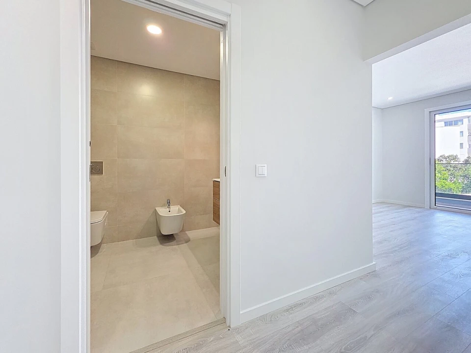 Apartamento T2 para Venda em Alvor Foto 9