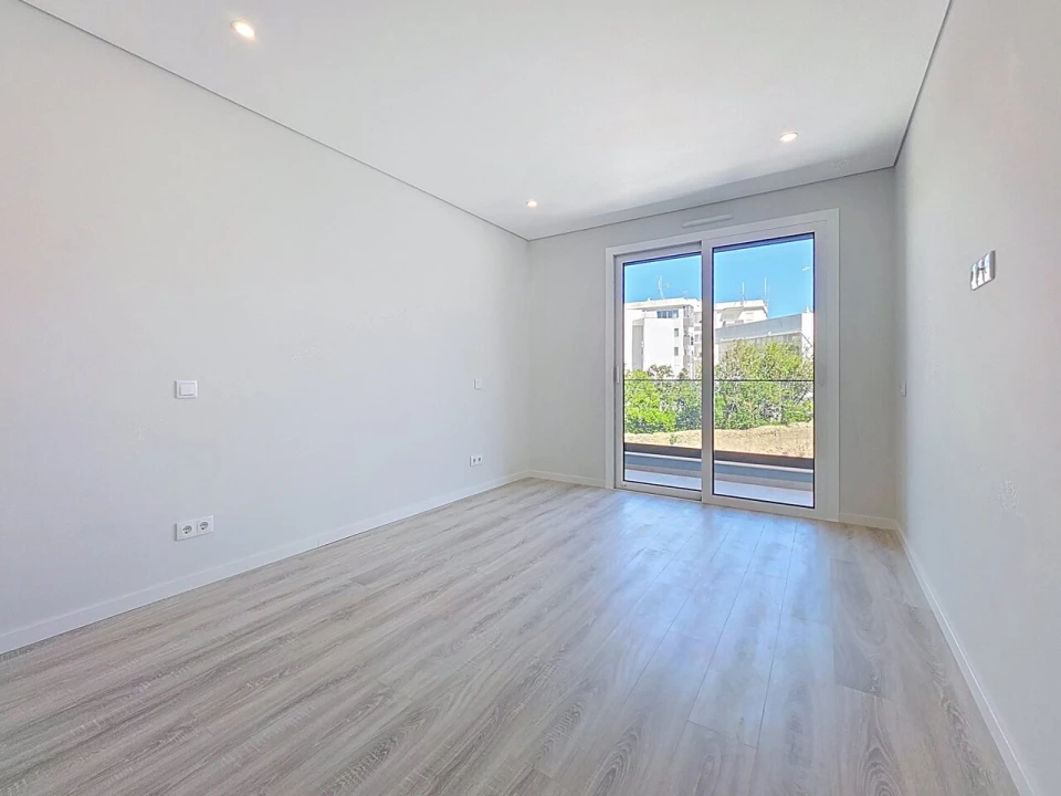 Apartamento T2 para Venda em Alvor Foto 15
