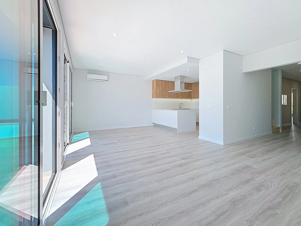 Apartamento T2 para Venda em Alvor Foto 4