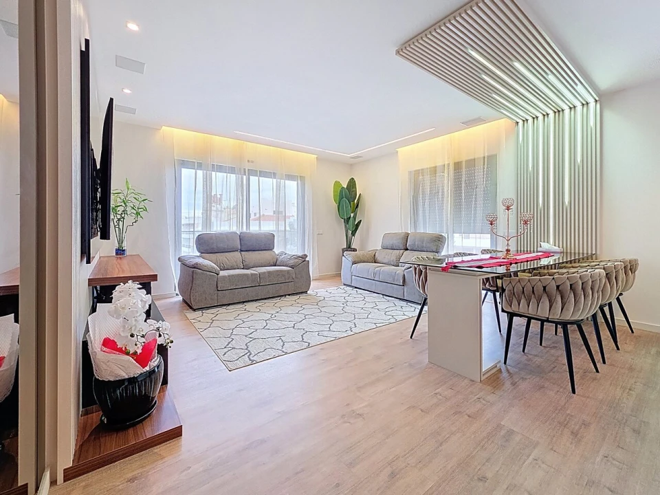 Apartamento T4 para Venda em Portimão Foto 5