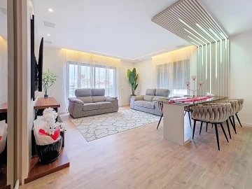 Apartamento T4 para Venda em Portimão