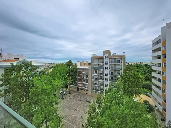 Apartamento T4 para Venda em Portimão Foto 10