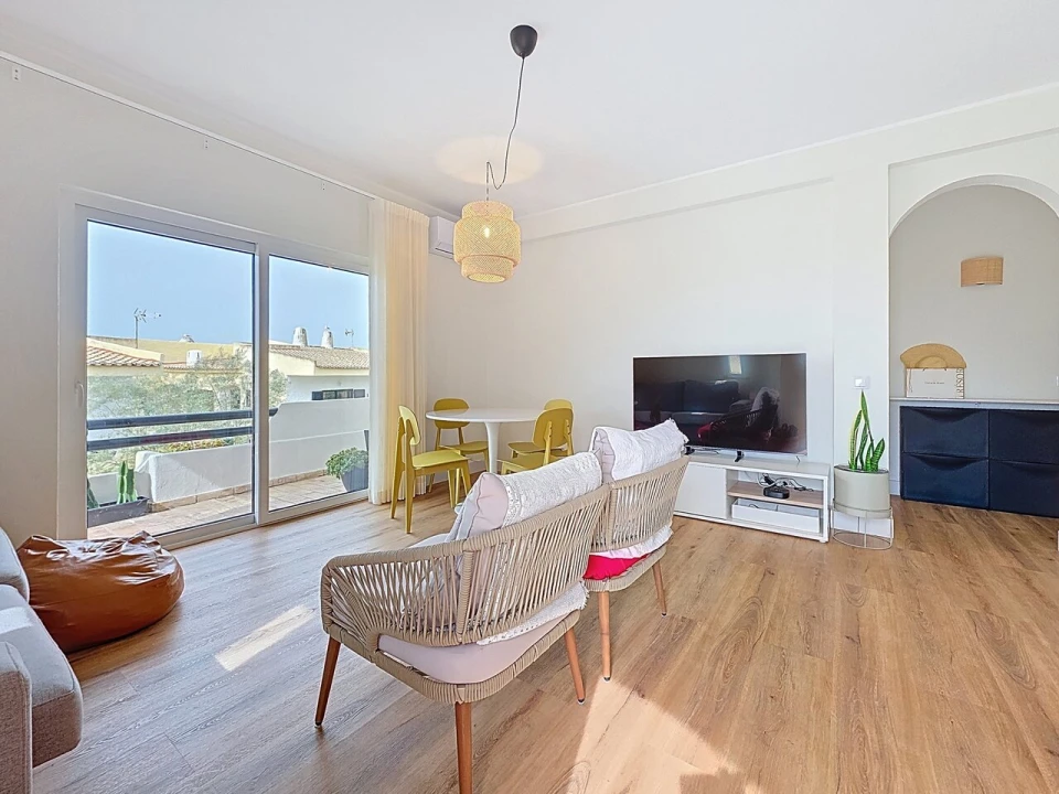 Apartamento T1 para Venda em Alvor Foto 1