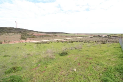 Terreno para Venda em Vila do Bispo e Raposeira
