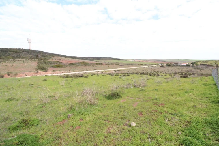 Terreno para Venda em Vila do Bispo e Raposeira Foto 2