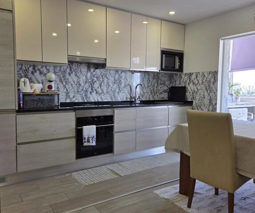 Apartamento T2 para Venda em Portimão Foto 3