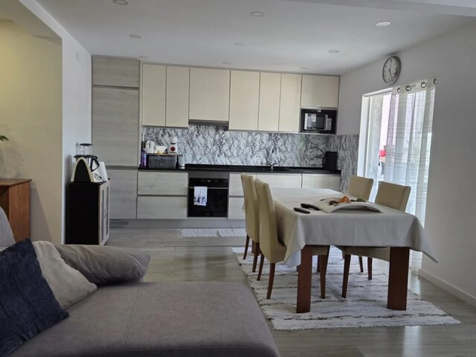 Apartamento T2 para Venda em Portimão Foto 7