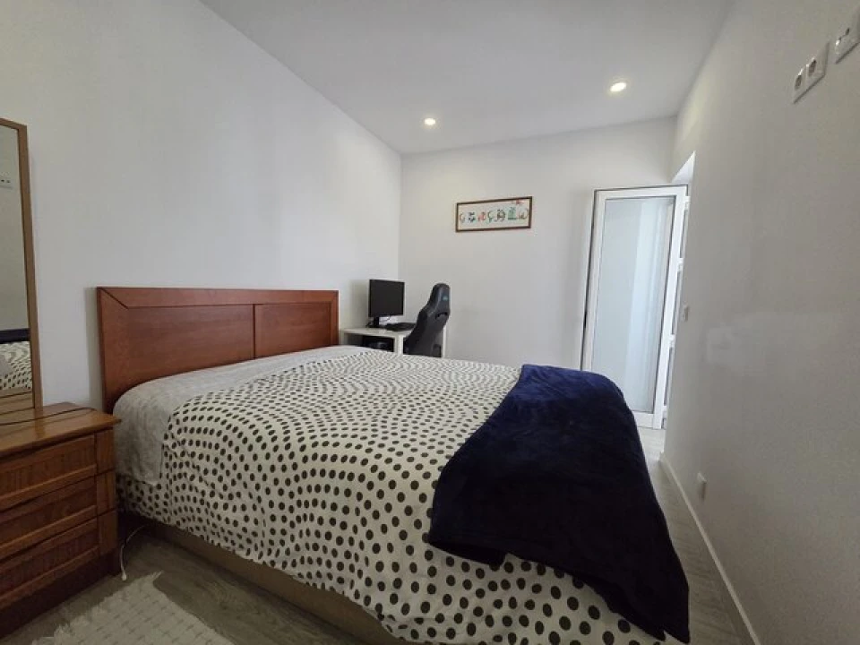 Apartamento T2 para Venda em Portimão Foto 16