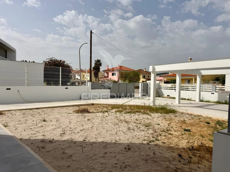 Moradia T4 para Venda em Azeitão (São Lourenço e São Simão) Foto 17