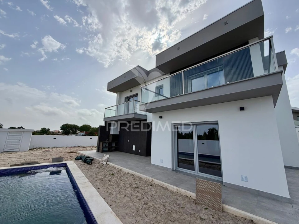 Moradia T4 para Venda em Azeitão (São Lourenço e São Simão) Foto 1