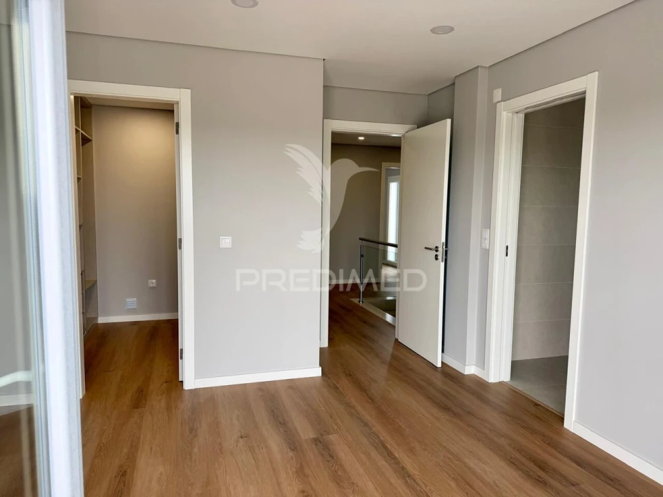 Moradia T4 para Venda em Azeitão (São Lourenço e São Simão) Foto 10