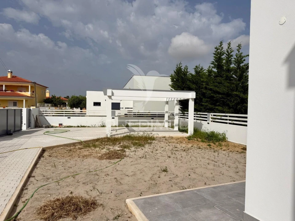 Moradia T4 para Venda em Azeitão (São Lourenço e São Simão) Foto 23