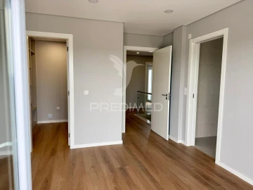 Moradia T4 para Venda em Azeitão (São Lourenço e São Simão)