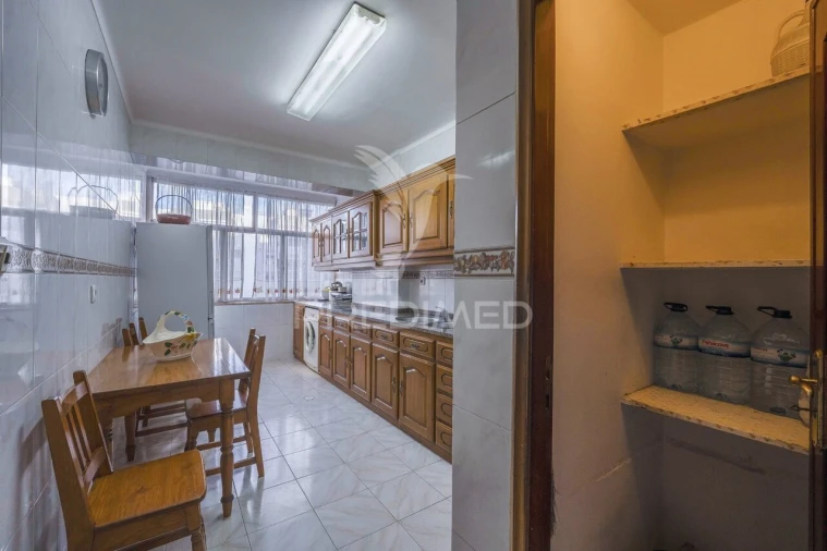 Apartamento T3 para Venda em Pontinha e Famões Foto 4