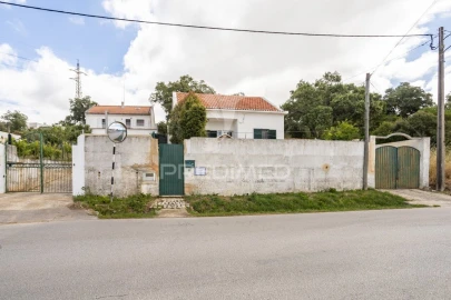 Moradia T2 para Venda em Palhais e Coina
