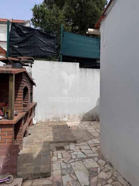 Moradia T2 para Venda em Palhais e Coina