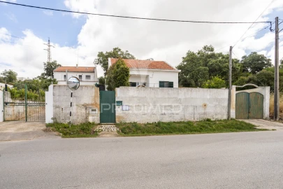 Moradia T2 para Venda em Palhais e Coina
