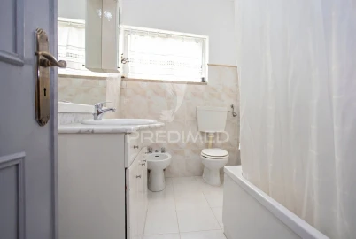 Moradia T2 para Venda em Palhais e Coina