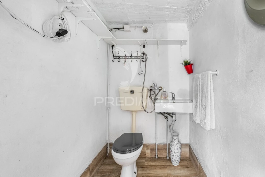 Moradia T2 para Venda em Rendufinho Foto 13