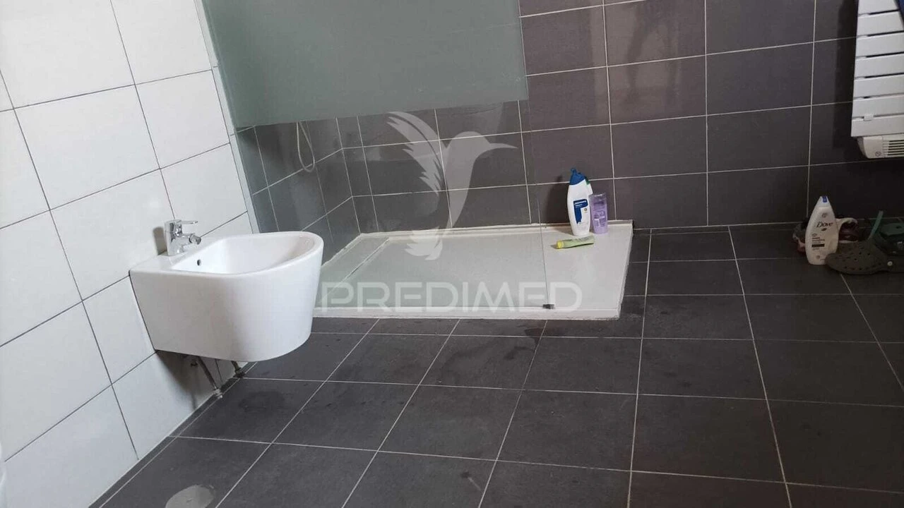 Moradia T1 para Venda em Couço Foto 8