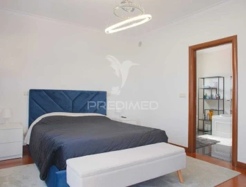 Moradia T4 para Venda em São João Baptista e Santa Maria dos Olivais