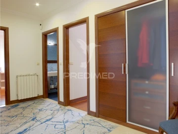 Moradia T4 para Venda em São João Baptista e Santa Maria dos Olivais