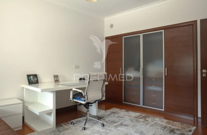 Moradia T4 para Venda em São João Baptista e Santa Maria dos Olivais