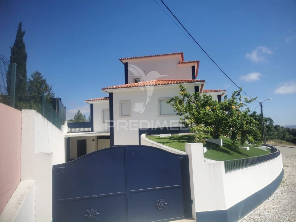 Moradia T4 para Venda em São João Baptista e Santa Maria dos Olivais Foto 34